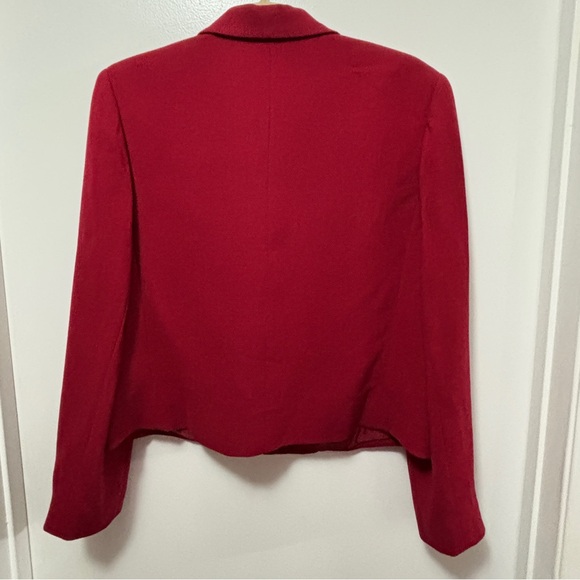 Ann Taylor Red Wool Blend Short Jacket Size 10P 3 Hidden Buttons Career Jacket - Picture 4 of 6